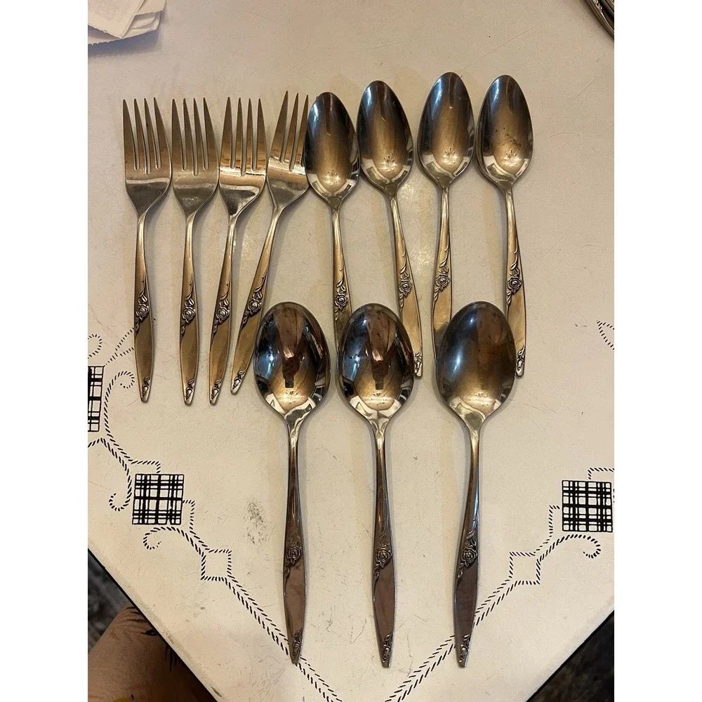 Oneidacraft Deluxe Stainless Lasting Rose Flatware Set 11 Pieces Spoons Forks